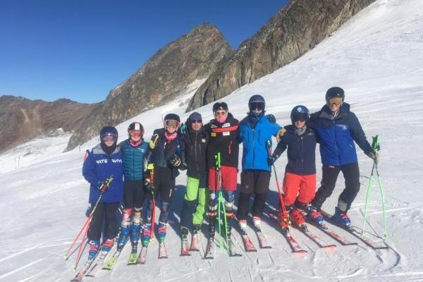 澳门金沙app下载 Alpine 滑雪团队
